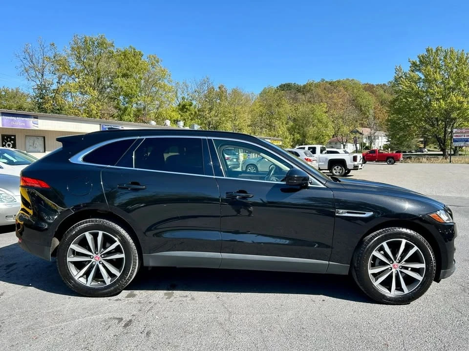 2020 Jaguar F-Pace - Image 9 of 20