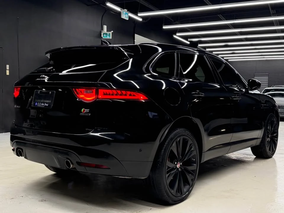 2020 Jaguar F-Pace - Image 4 of 20