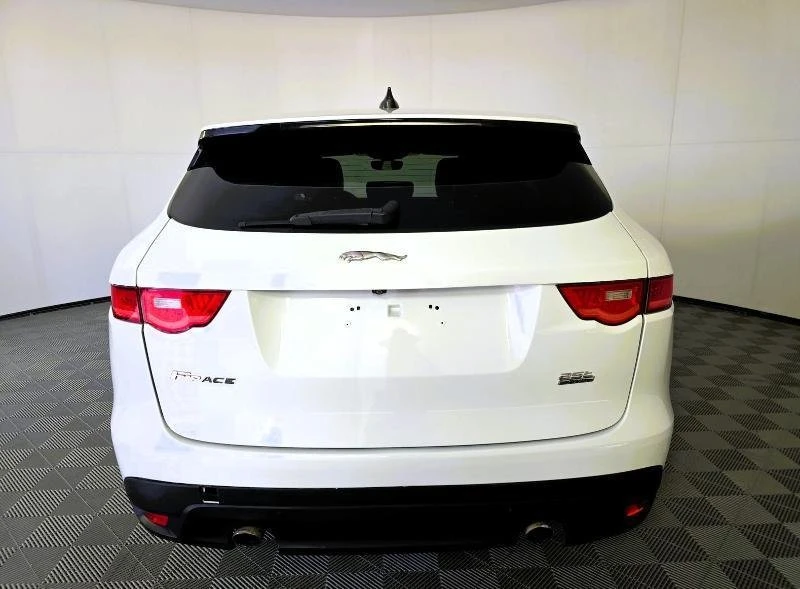 2020 Jaguar F-Pace - Image 3 of 15