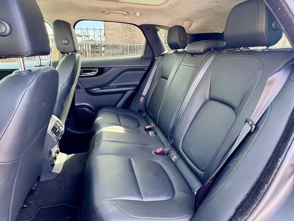 2020 Jaguar F-Pace - Image 8 of 19