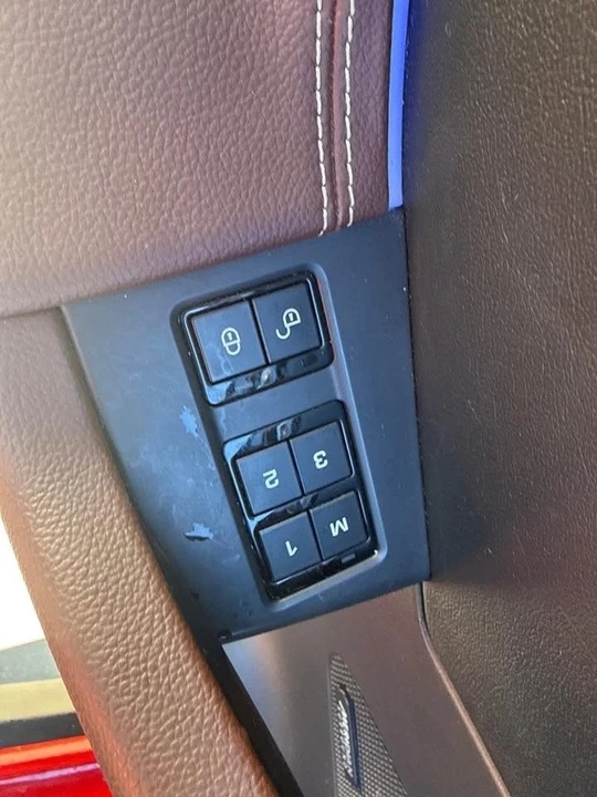 2020 Jaguar F-Pace - Image 18 of 20