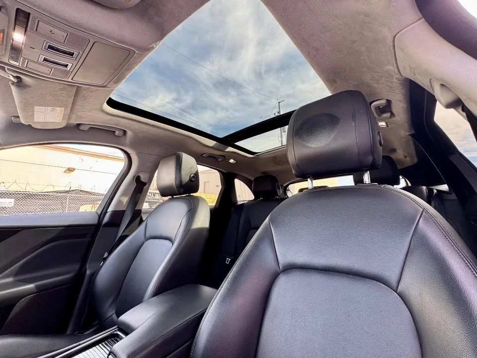 2020 Jaguar F-Pace - Image 12 of 19