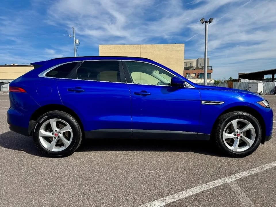 2020 Jaguar F-Pace - Image 4 of 19