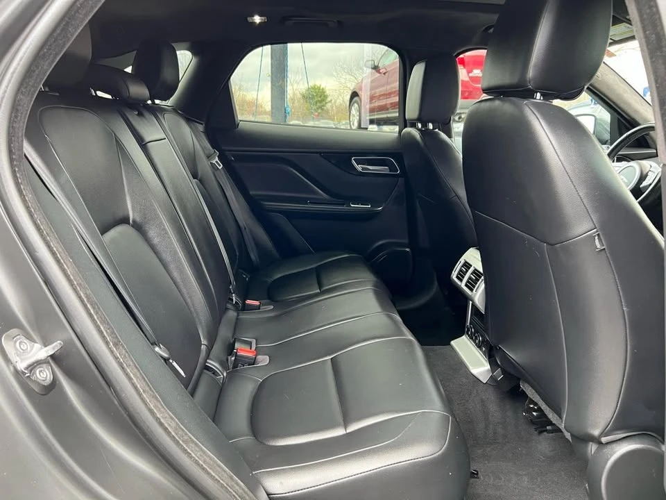 2020 Jaguar F-Pace - Image 14 of 20