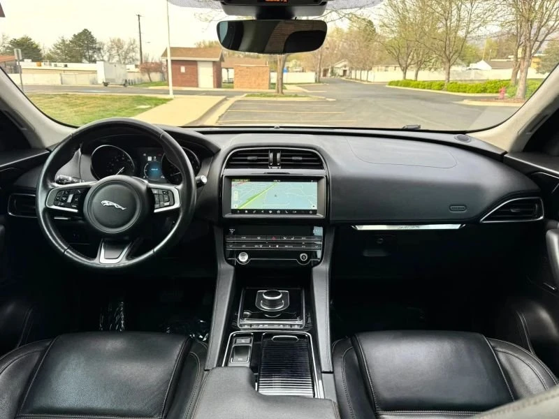 2020 Jaguar F-Pace - Image 6 of 20