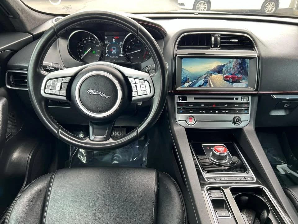 2020 Jaguar F-Pace - Image 18 of 20