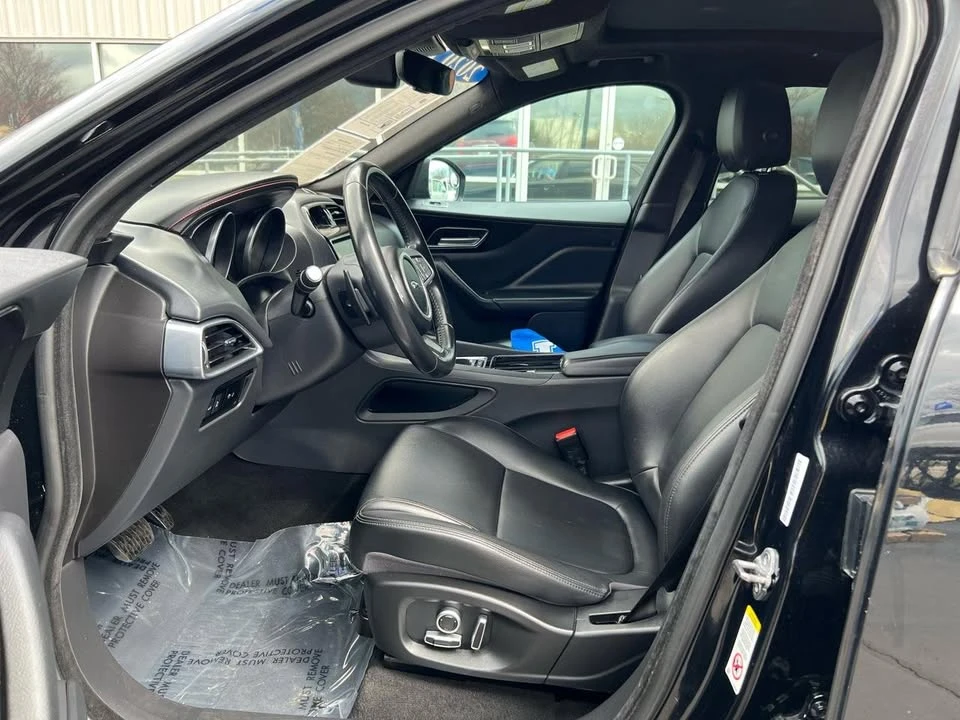 2020 Jaguar F-Pace - Image 11 of 20
