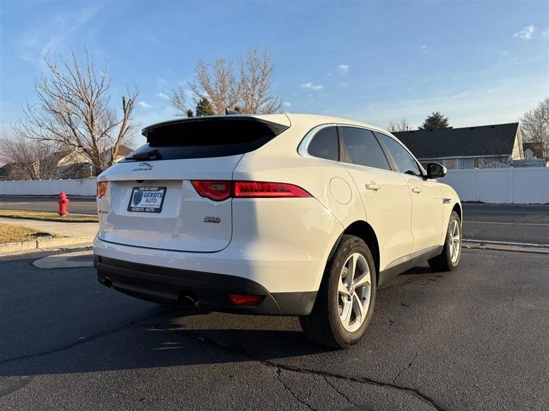 2020 Jaguar F-Pace - Image 5 of 19