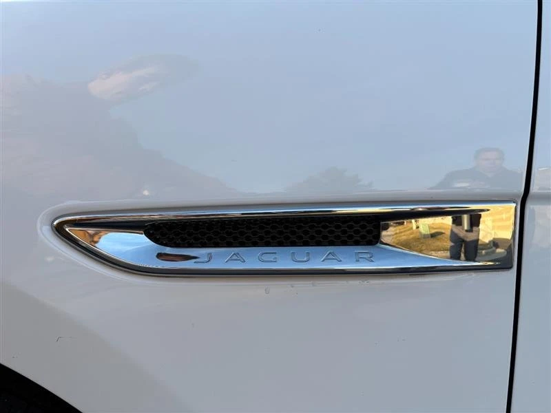 2020 Jaguar F-Pace - Image 18 of 19