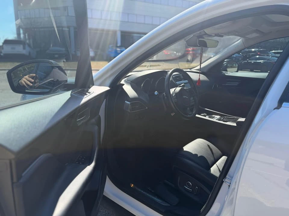 2020 Jaguar F-Pace - Image 9 of 16
