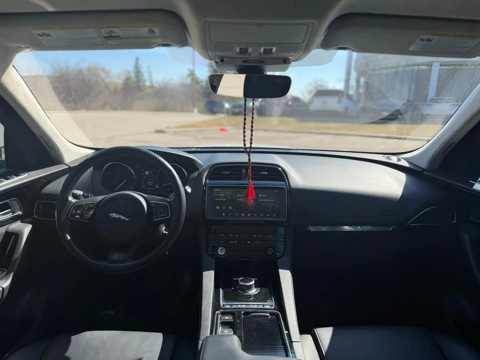 2020 Jaguar F-Pace - Image 13 of 16