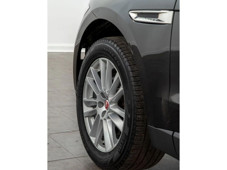 2020 Jaguar F-Pace - Image 19 of 20