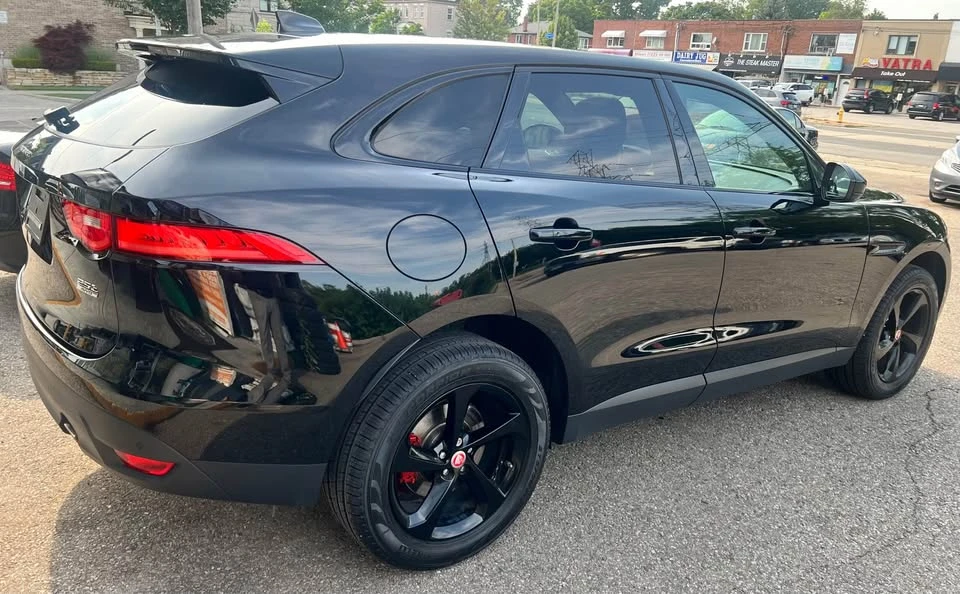 2020 Jaguar F-Pace - Image 13 of 15