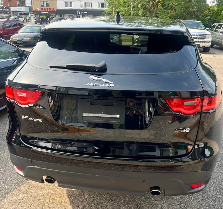 2020 Jaguar F-Pace - Image 12 of 15