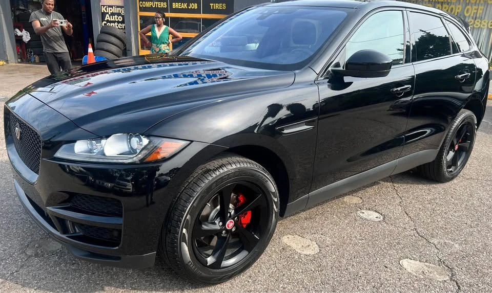 2020 Jaguar F-Pace - Image 5 of 15
