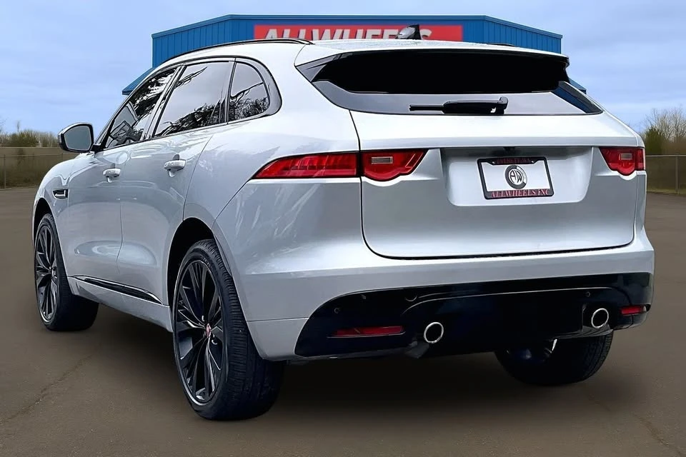2020 Jaguar F-Pace - Image 2 of 20