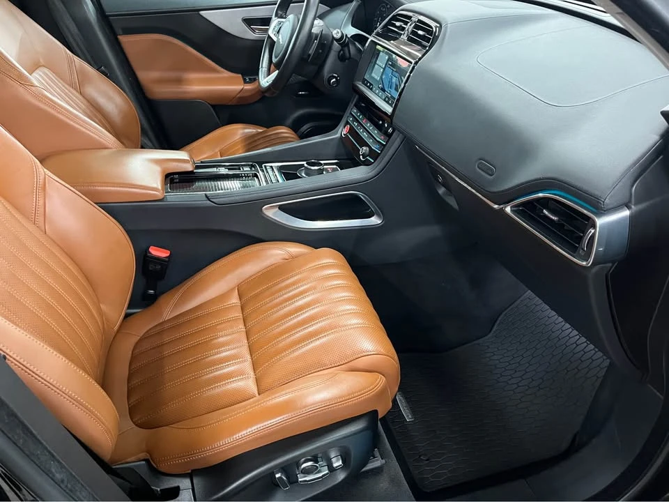 2020 Jaguar F-Pace - Image 8 of 16