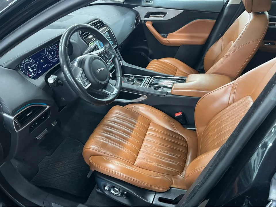 2020 Jaguar F-Pace - Image 7 of 16