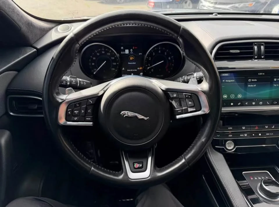 2020 Jaguar F-Pace - Image 5 of 8