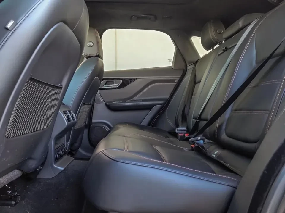 2020 Jaguar F-Pace - Image 6 of 9