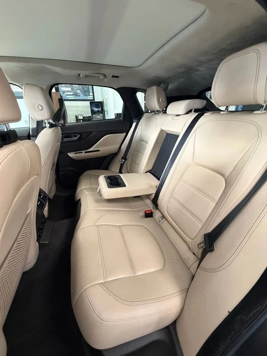 2020 Jaguar F-Pace - Image 12 of 13