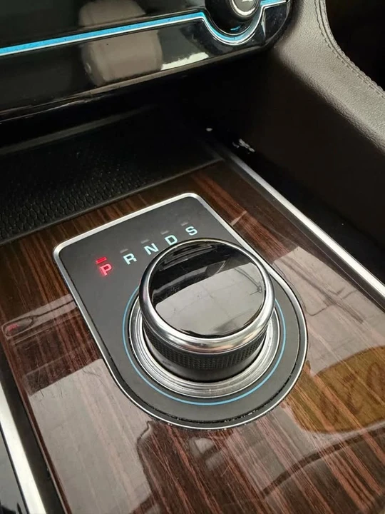 2020 Jaguar F-Pace - Image 8 of 13