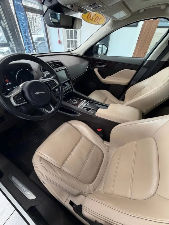2020 Jaguar F-Pace - Image 5 of 13