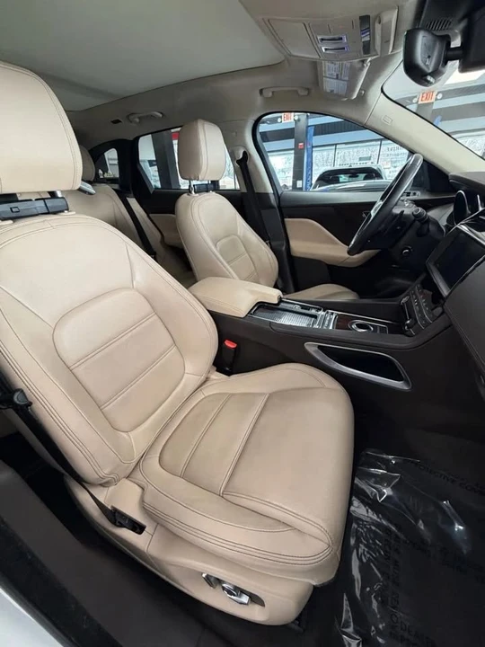 2020 Jaguar F-Pace - Image 11 of 13