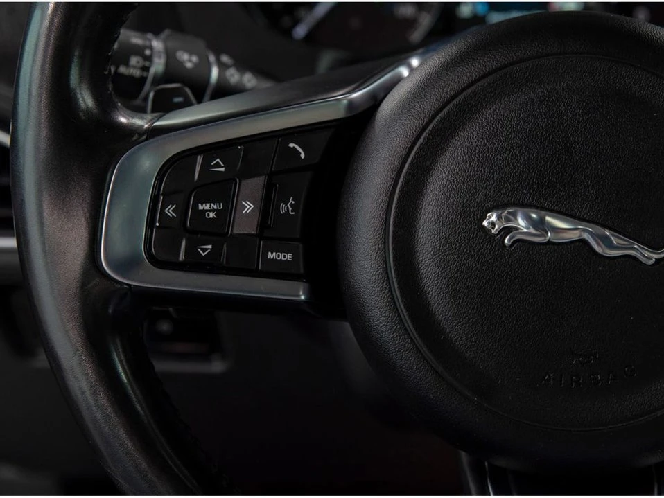 2020 Jaguar F-Pace - Image 11 of 21