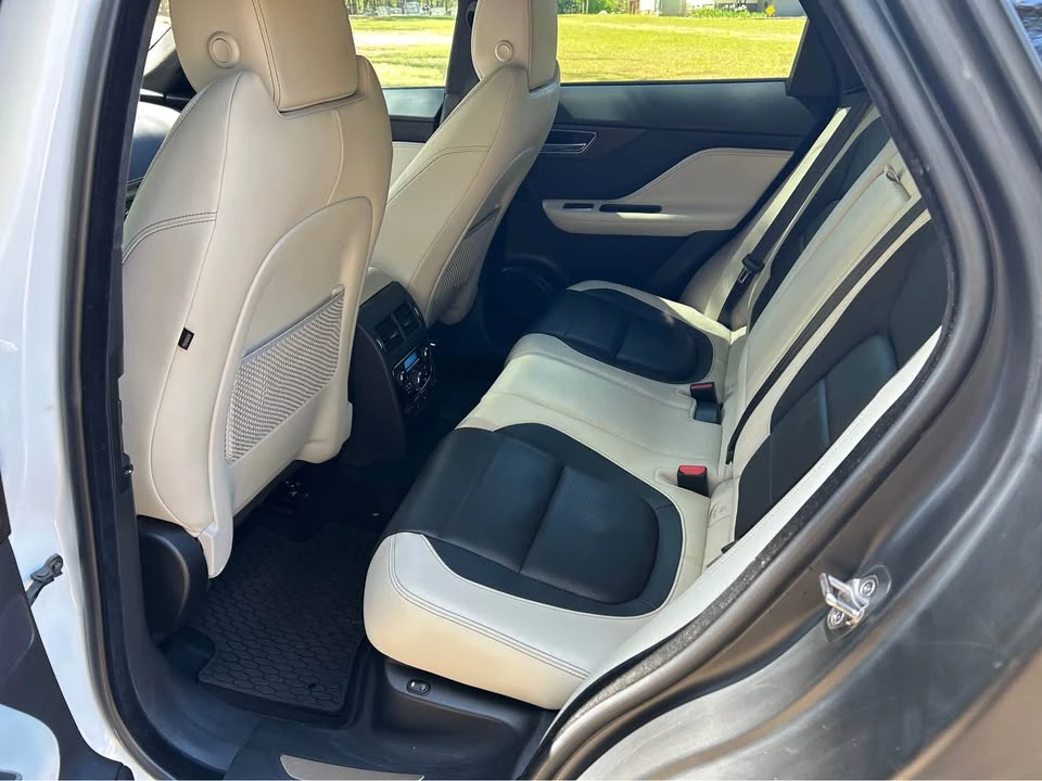 2020 Jaguar F-Pace - Image 5 of 10