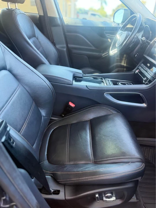 2020 Jaguar F-Pace - Image 9 of 11