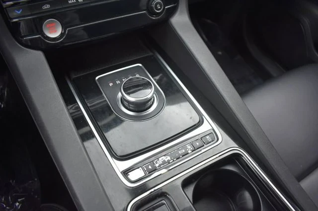 2020 Jaguar F-Pace - Image 19 of 20