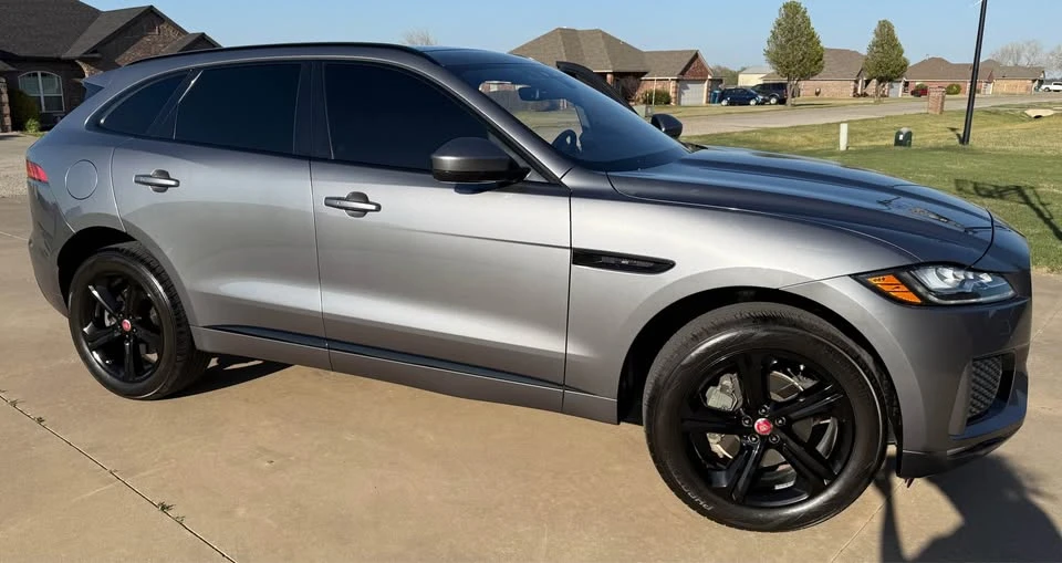 2020 Jaguar F-Pace - Image 2 of 14