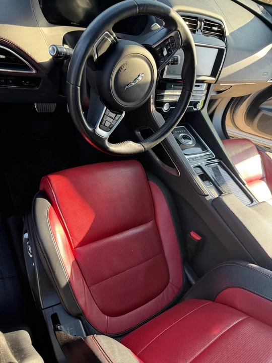 2020 Jaguar F-Pace - Image 5 of 14