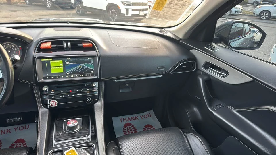 2020 Jaguar F-Pace - Image 6 of 14