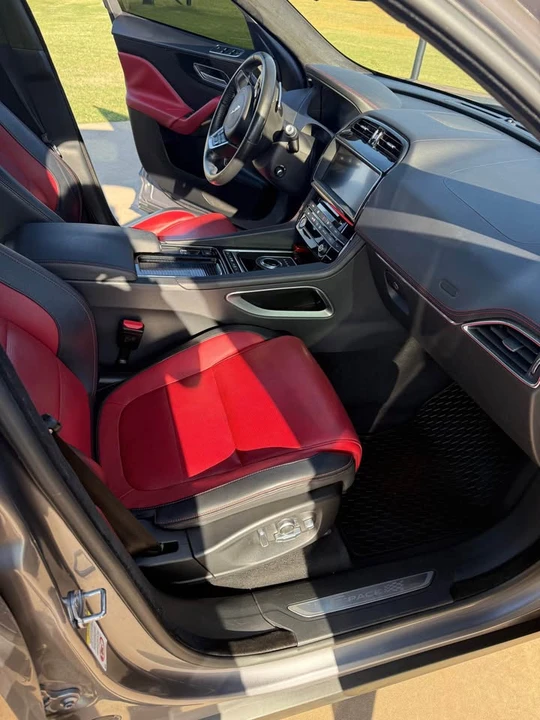 2020 Jaguar F-Pace - Image 6 of 14