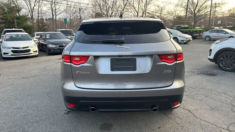 2020 Jaguar F-Pace - Image 4 of 14
