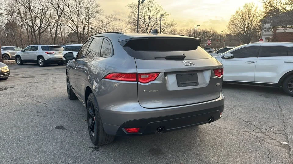 2020 Jaguar F-Pace - Image 3 of 14