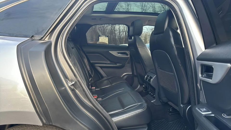 2020 Jaguar F-Pace - Image 10 of 14
