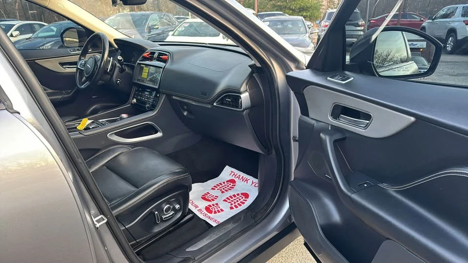 2020 Jaguar F-Pace - Image 19 of 20