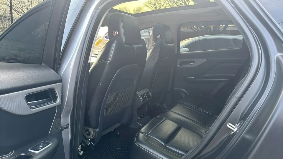 2020 Jaguar F-Pace - Image 17 of 20