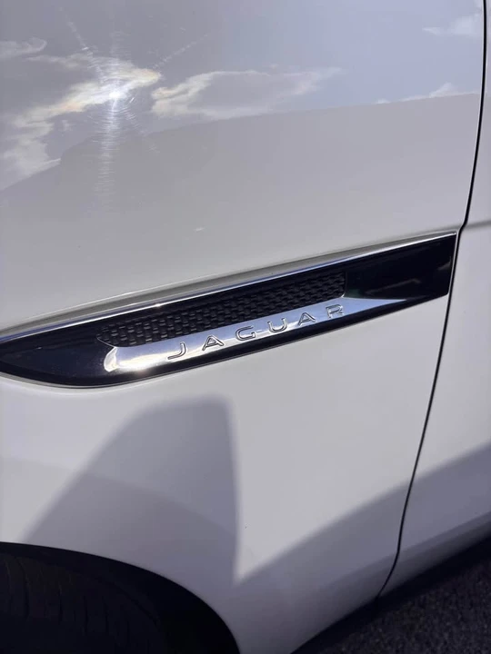 2020 Jaguar F-Pace - Image 3 of 11