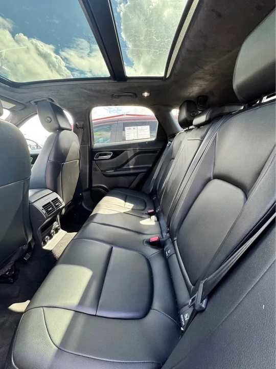 2020 Jaguar F-Pace - Image 8 of 12