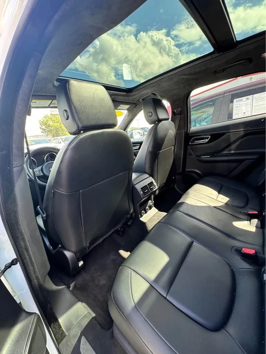 2020 Jaguar F-Pace - Image 7 of 12