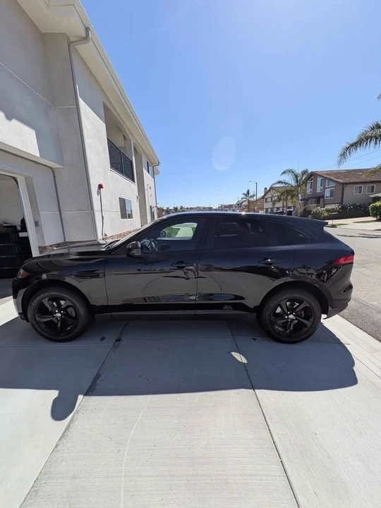 2020 Jaguar F-Pace - Image 5 of 16