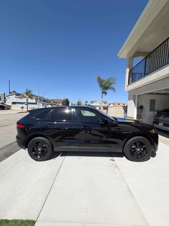 2020 Jaguar F-Pace - Image 3 of 16
