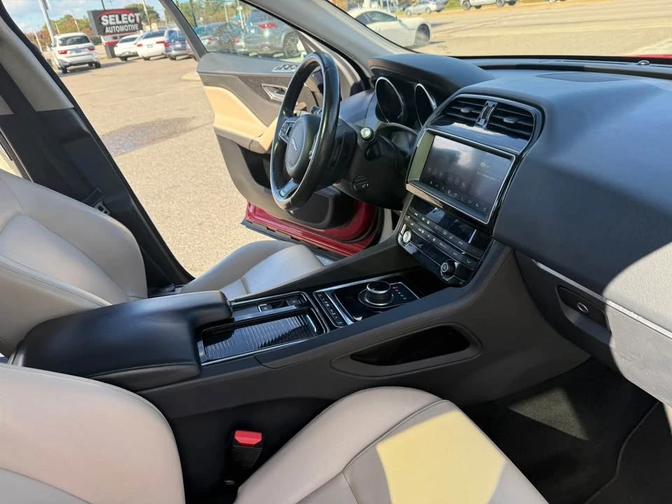2020 Jaguar F-Pace - Image 18 of 19