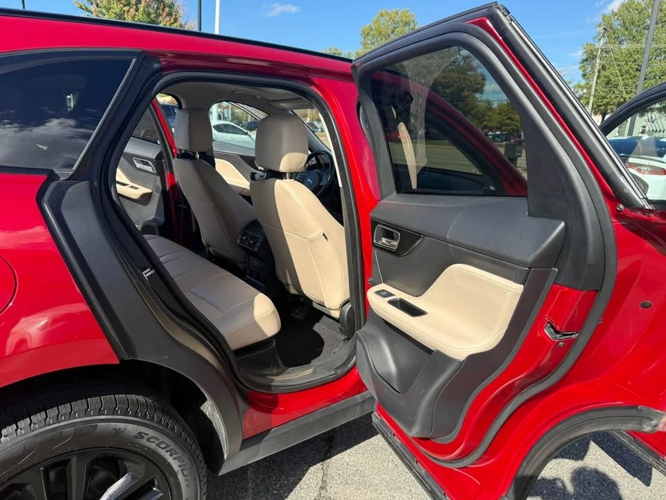 2020 Jaguar F-Pace - Image 14 of 19