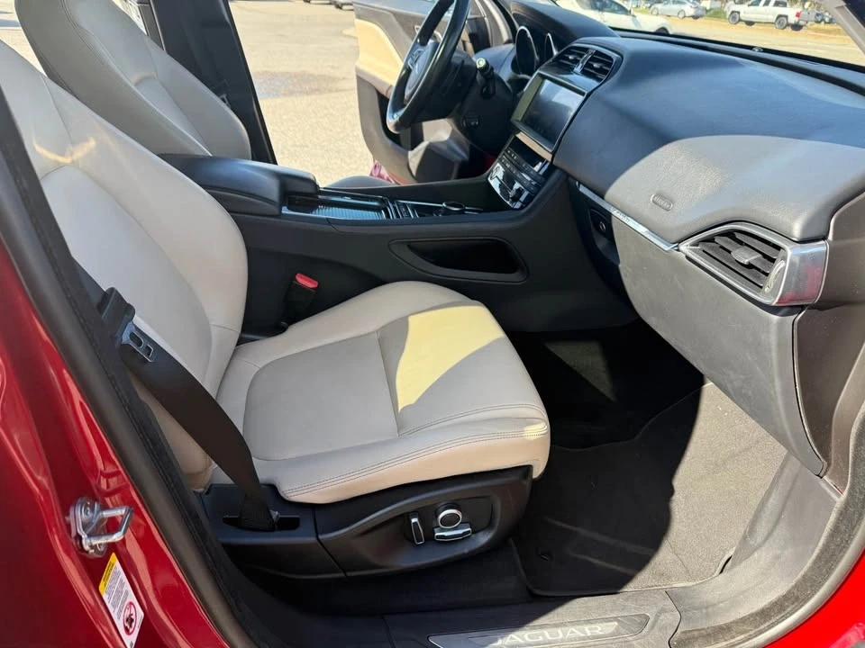 2020 Jaguar F-Pace - Image 17 of 19