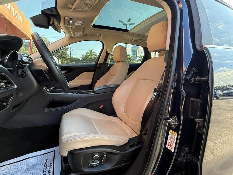 2020 Jaguar F-Pace - Image 15 of 19